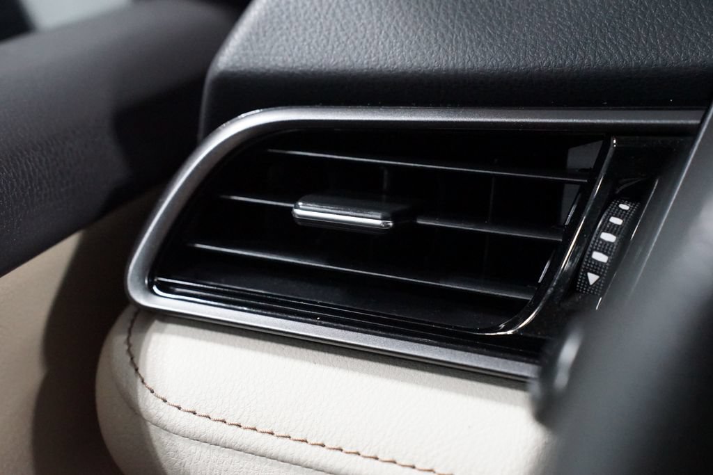 Certified 2020 Toyota Camry LE FWD image 22