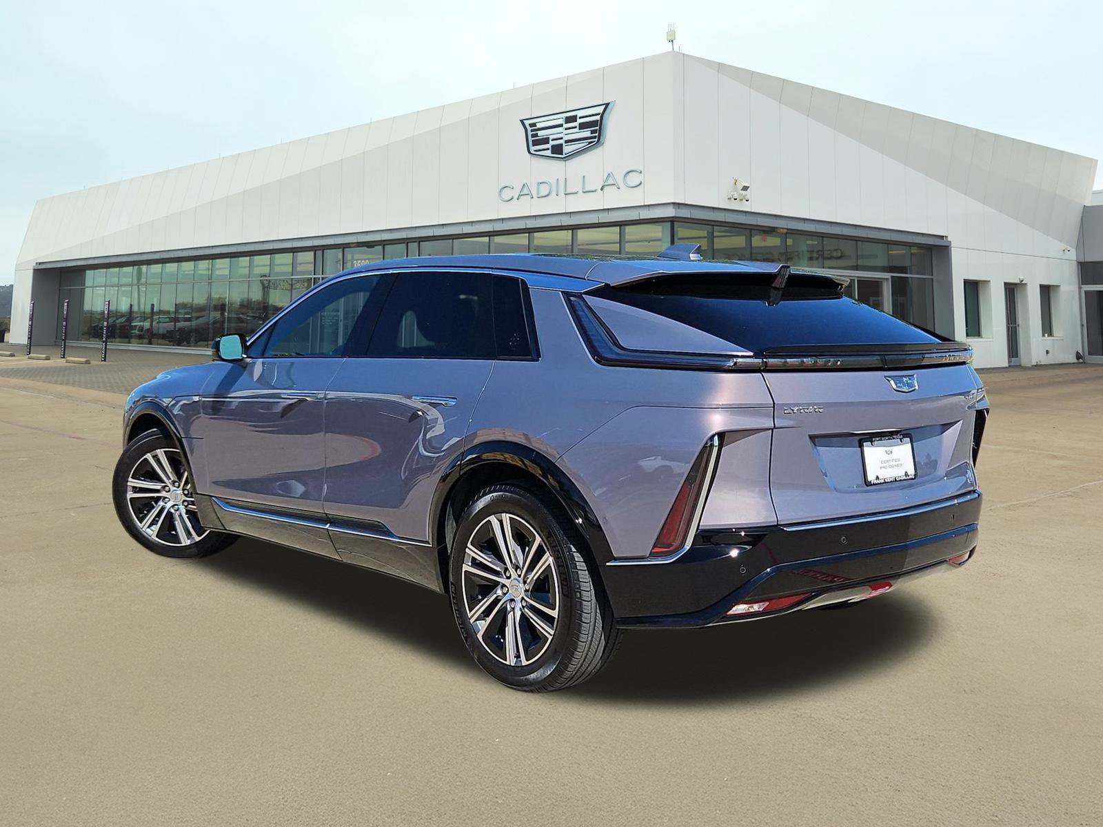 Used 2024 Cadillac Lyriq Luxury RWD image 4
