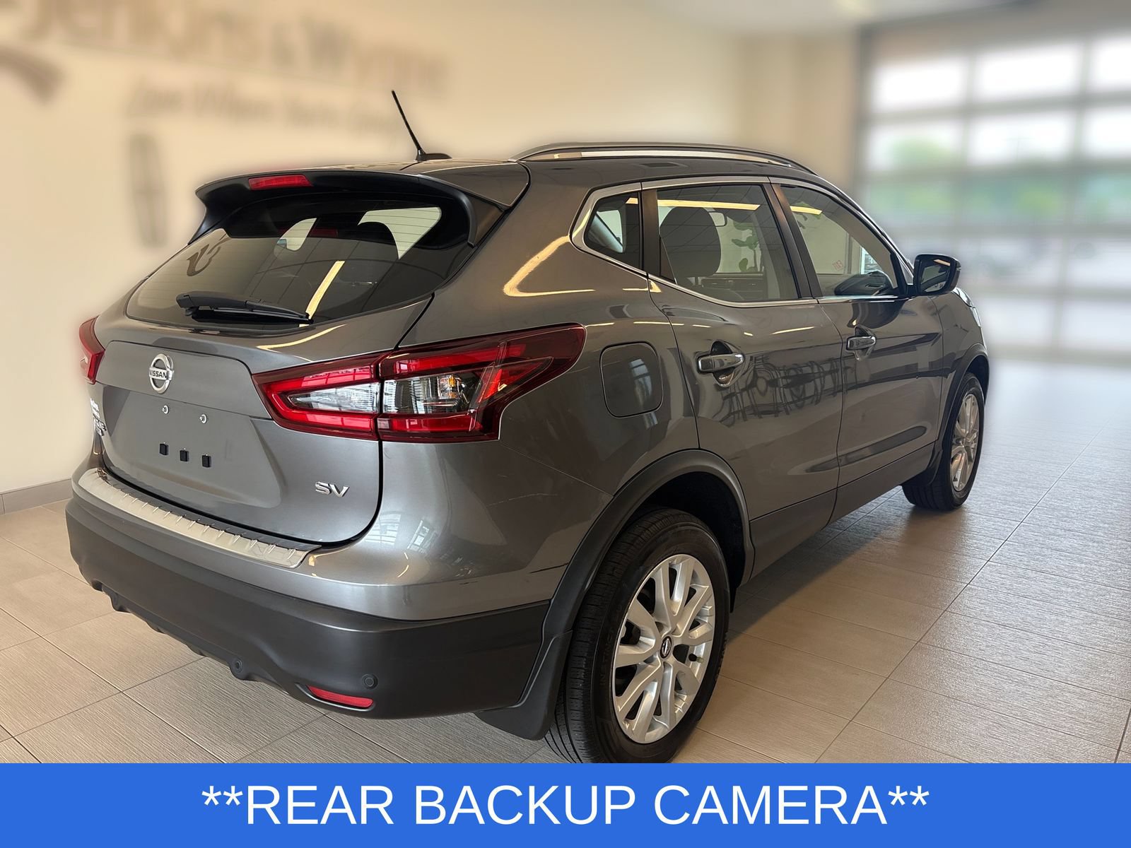 Used 2022 Nissan Rogue Sport SV FWD image 4