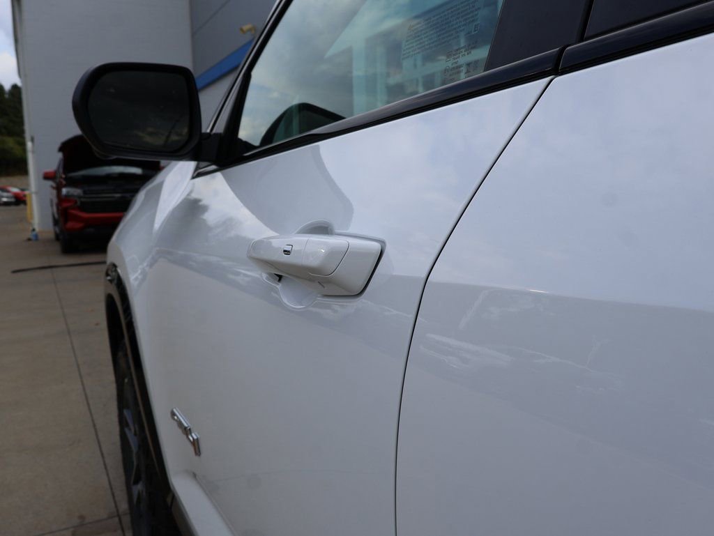 New 2026 GMC Terrain AT4 w/ Technology Package II image 10