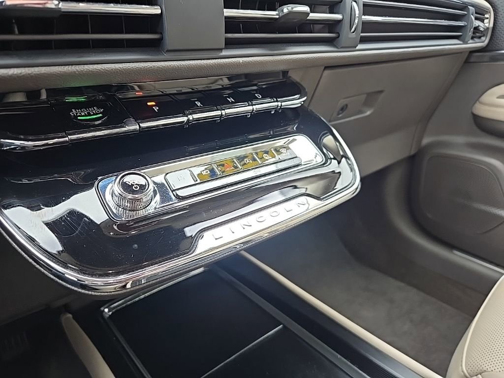 Used 2023 Lincoln Corsair AWD w/ Equipment Group 101A image 27