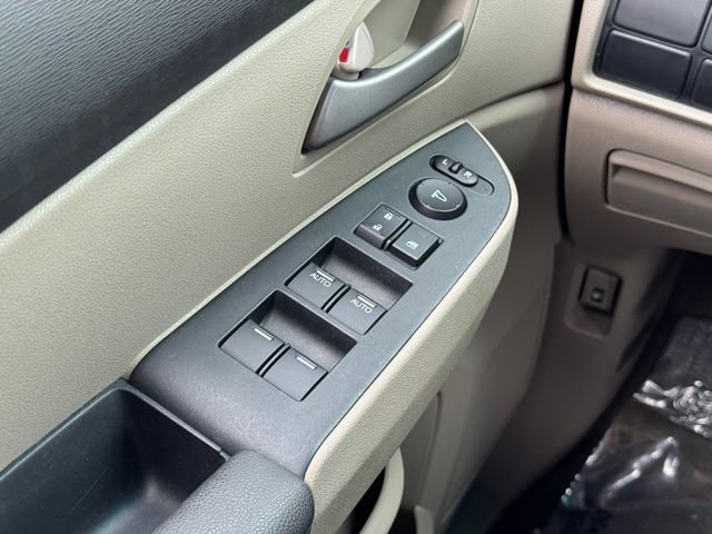 Used 2012 Honda Odyssey LX image 31