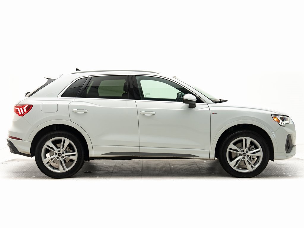 Certified 2024 Audi Q3 2.0T Premium image 2