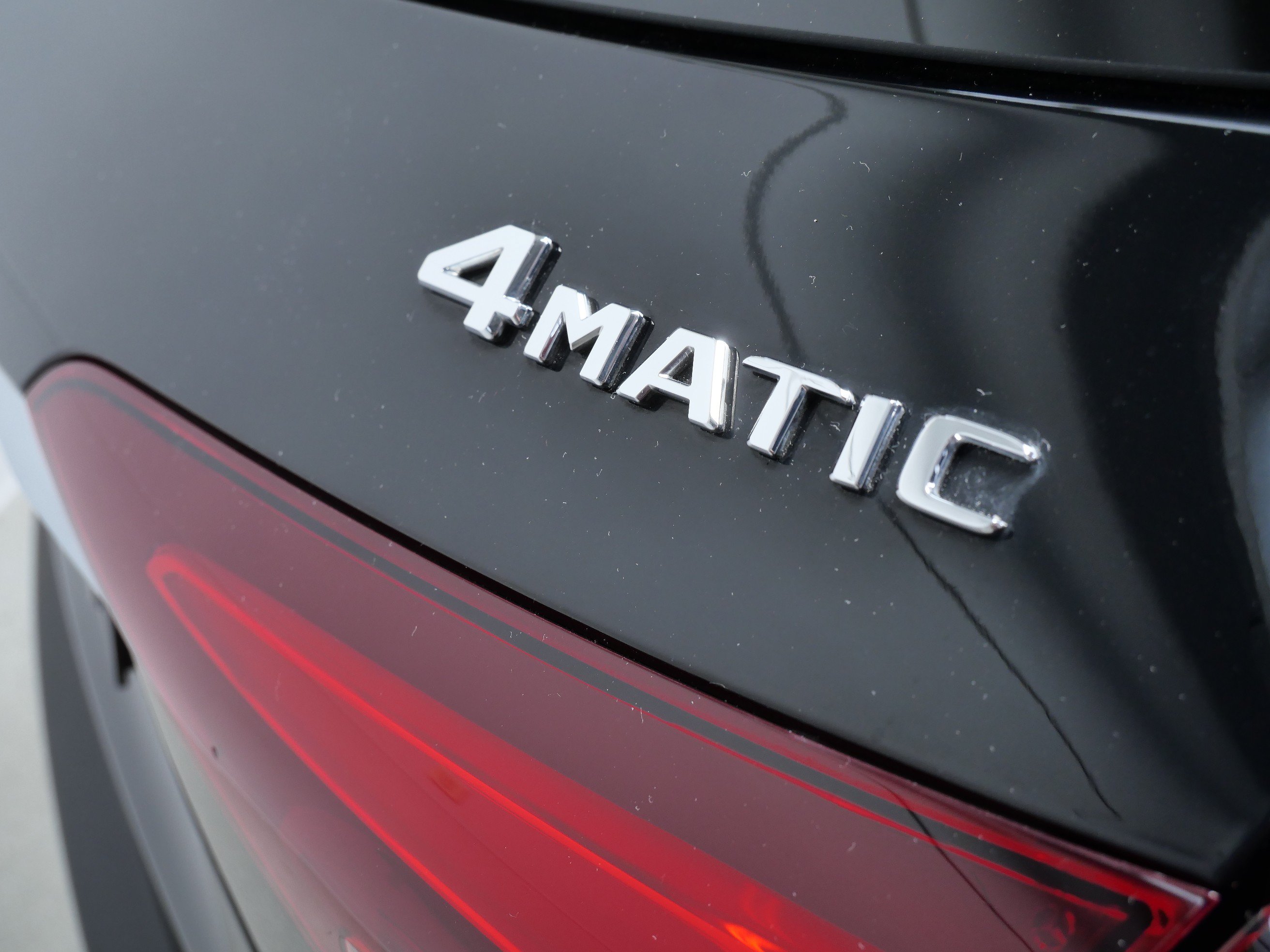 Certified 2025 Mercedes-Benz GLE 450e 4MATIC w/ Winter Package image 6