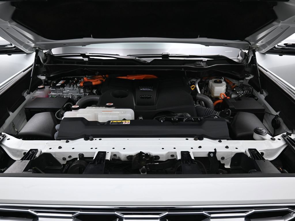 Certified 2024 Toyota Sequoia Capstone AWD/4WD image 40