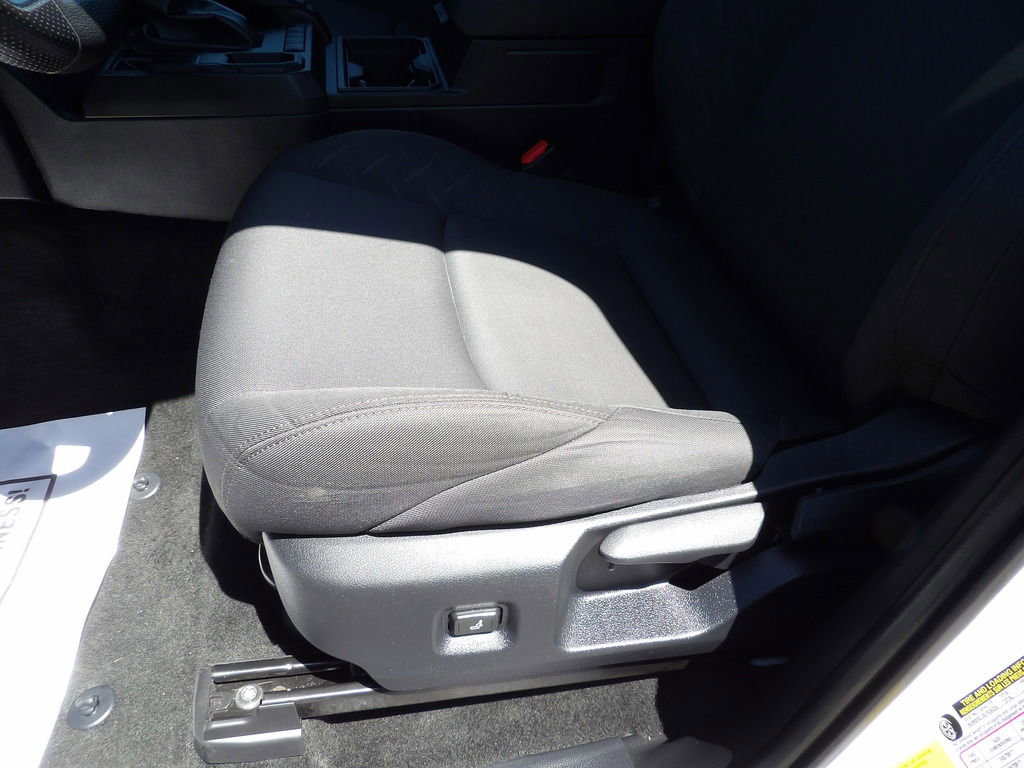 Used 2024 Toyota Tacoma SR RWD image 18