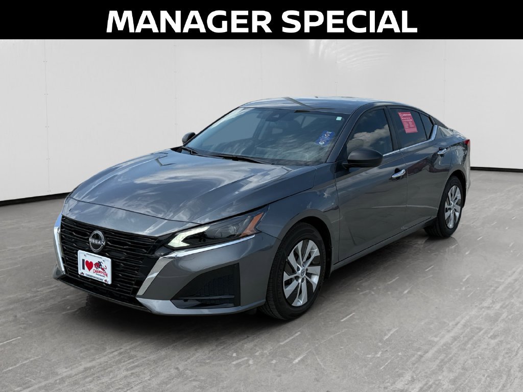 Used 2025 Nissan Altima 2.5 S FWD image 1