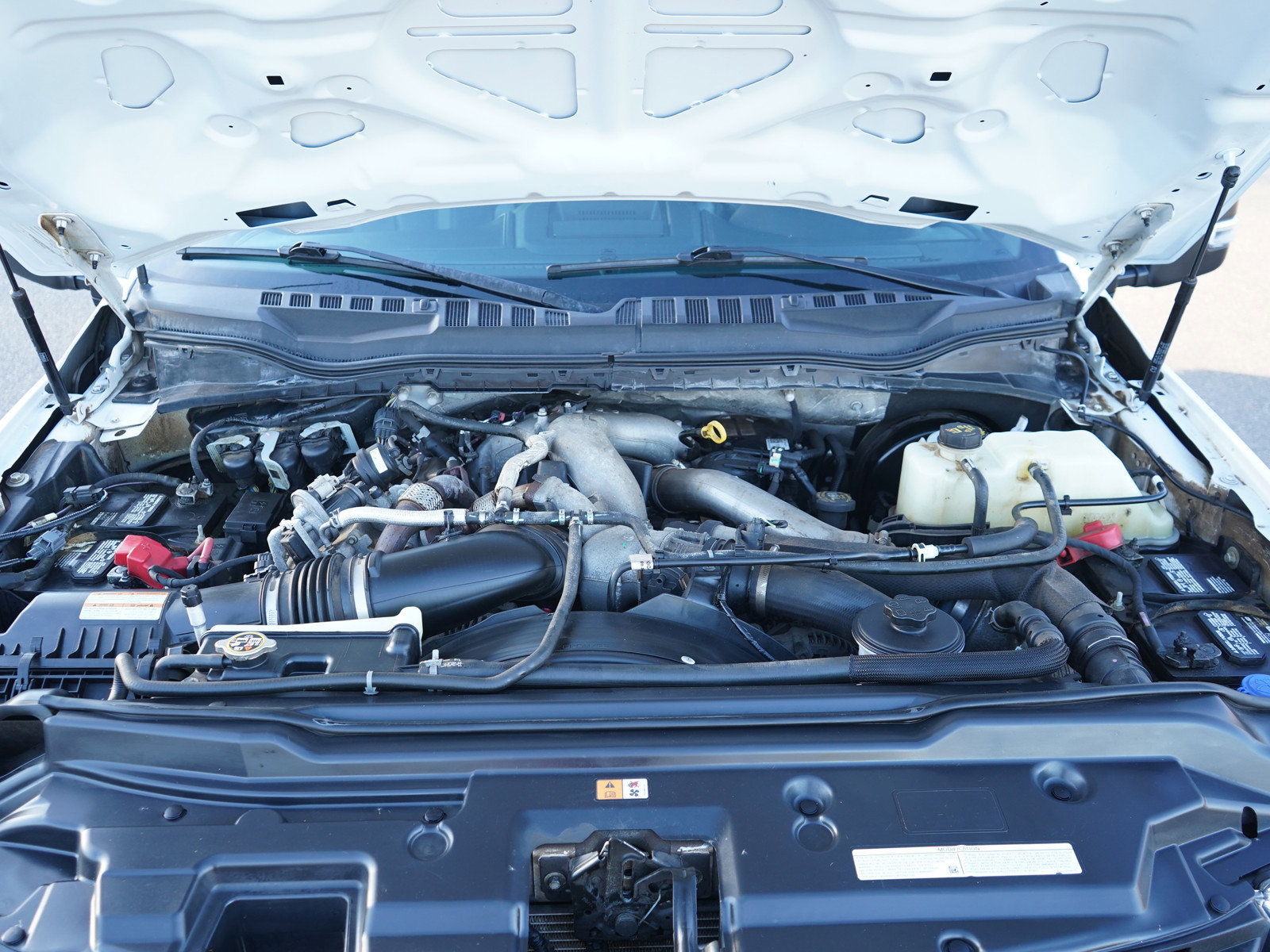 Used 2022 Ford F350 Platinum w/ FX4 Off-Road Package image 29