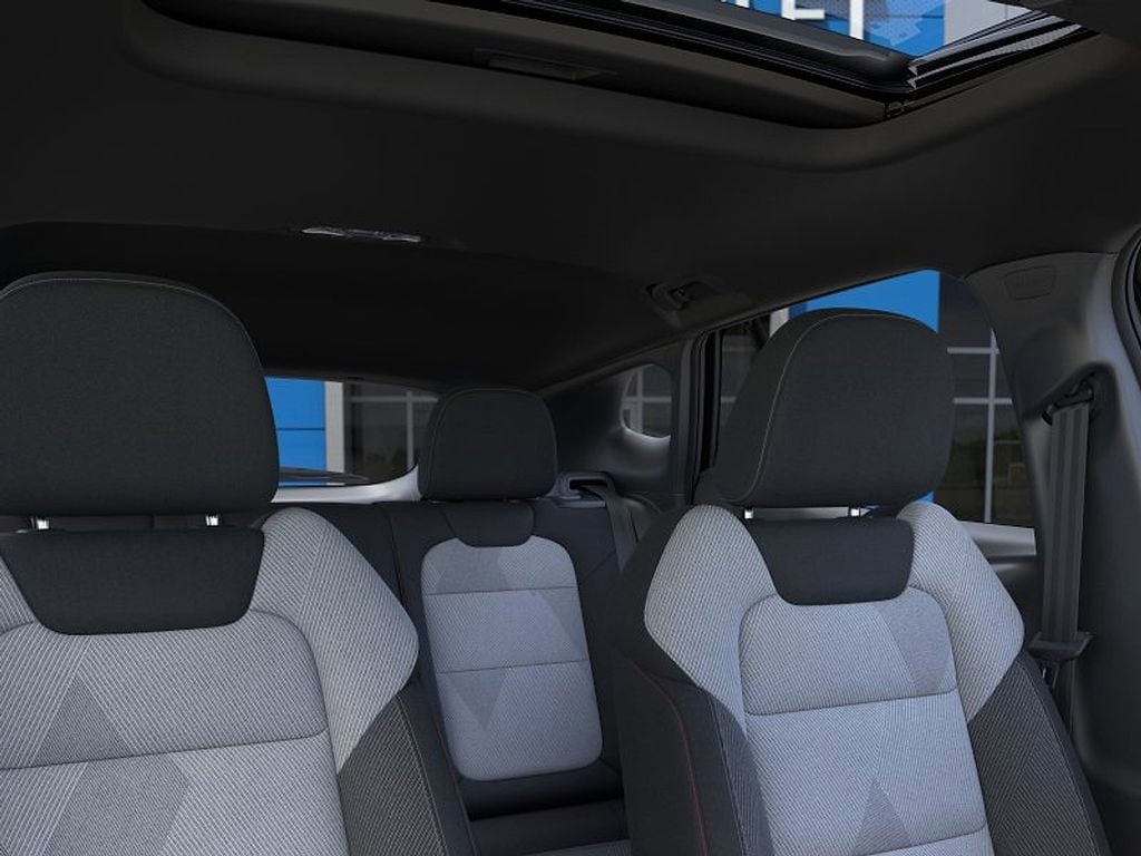 New 2026 Chevrolet Trax RS w/ Sunroof Package FWD image 24