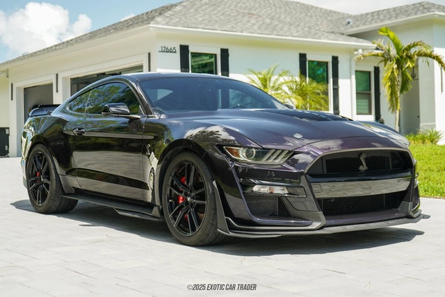 Used 2022 Ford Mustang Shelby GT500 w/ Technology Package image 12