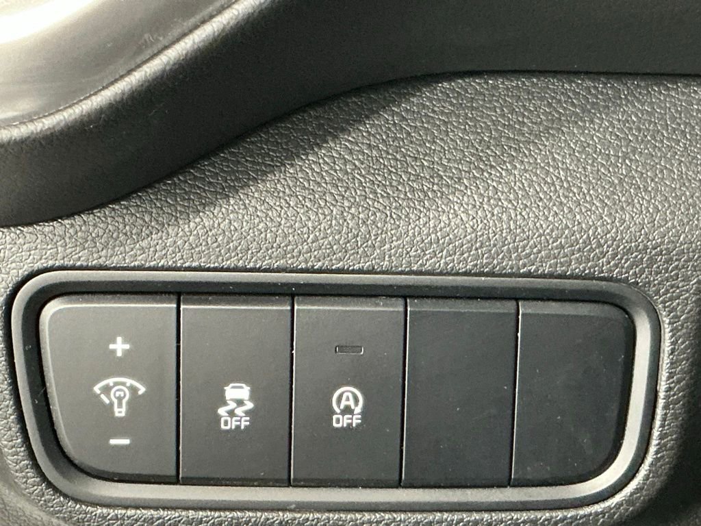 Used 2025 Kia Soul LX w/ LX Technology Package image 35