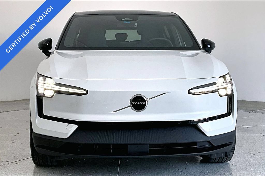 Certified 2025 Volvo EX30 Plus w/ Protection Package Premier AWD/4WD image 3