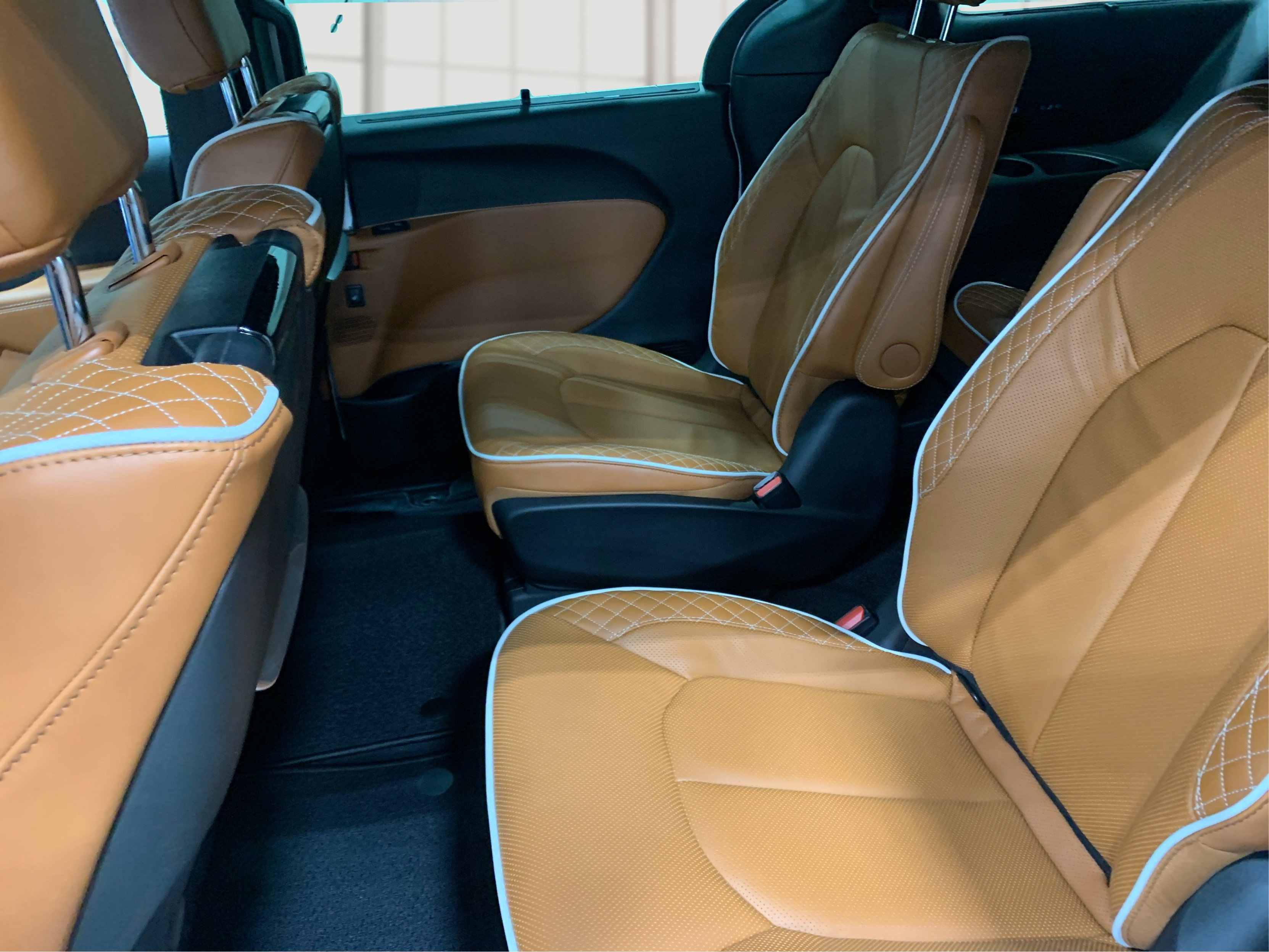 New 2026 Chrysler Pacifica Pinnacle AWD/4WD image 10