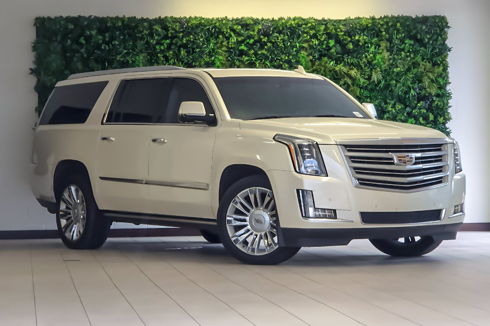 Used 2015 Cadillac Escalade ESV Platinum AWD/4WD image 1