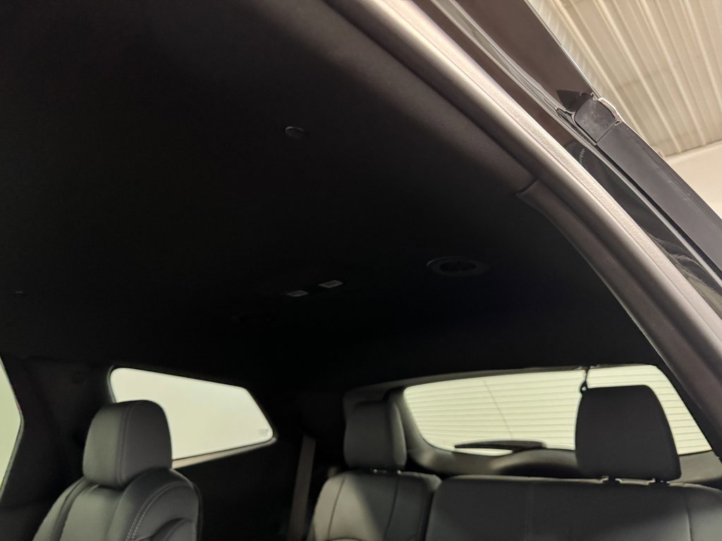 Used 2024 Buick Enclave Premium image 50