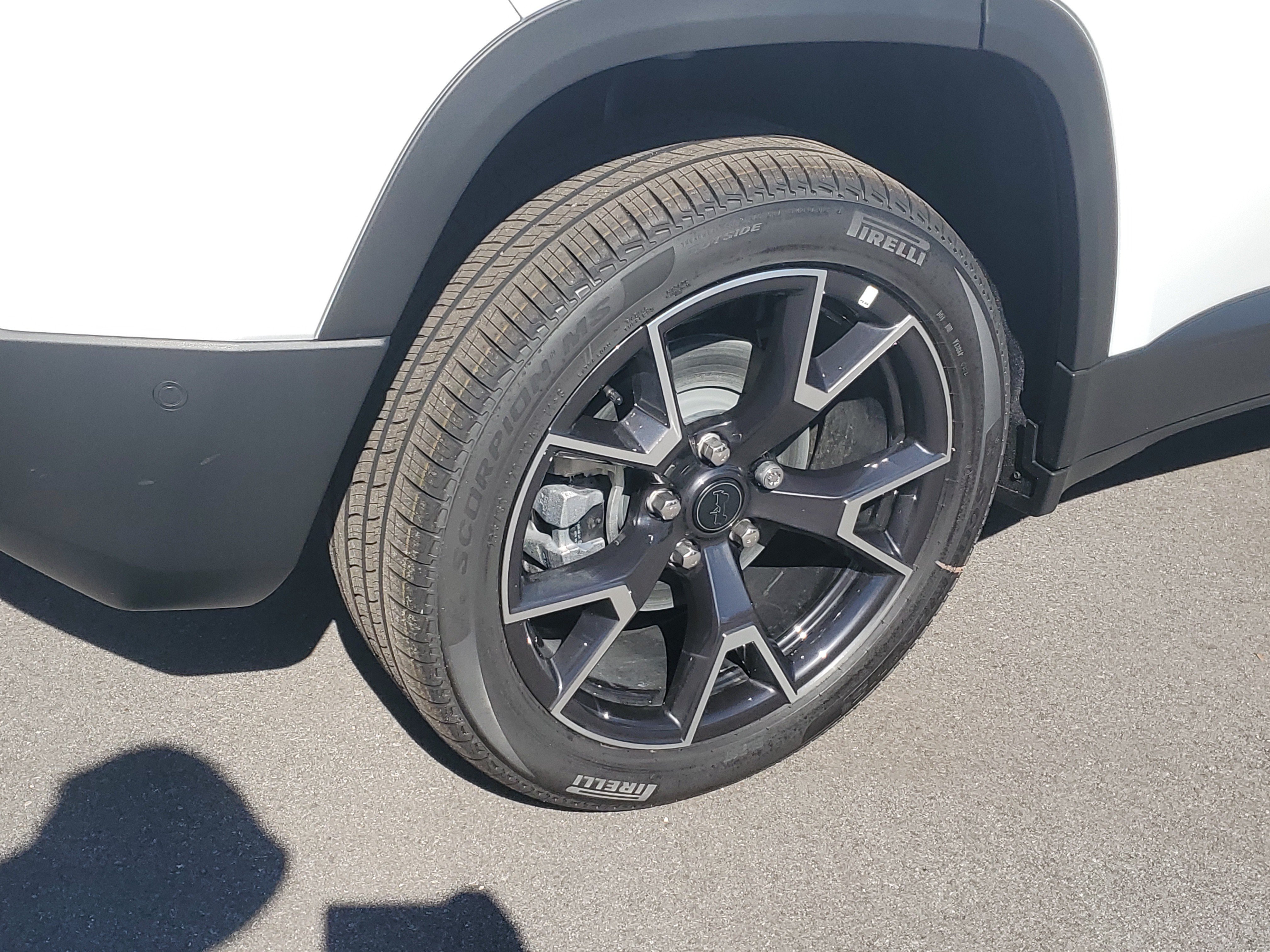 New 2026 Jeep Cherokee Overland AWD/4WD image 6