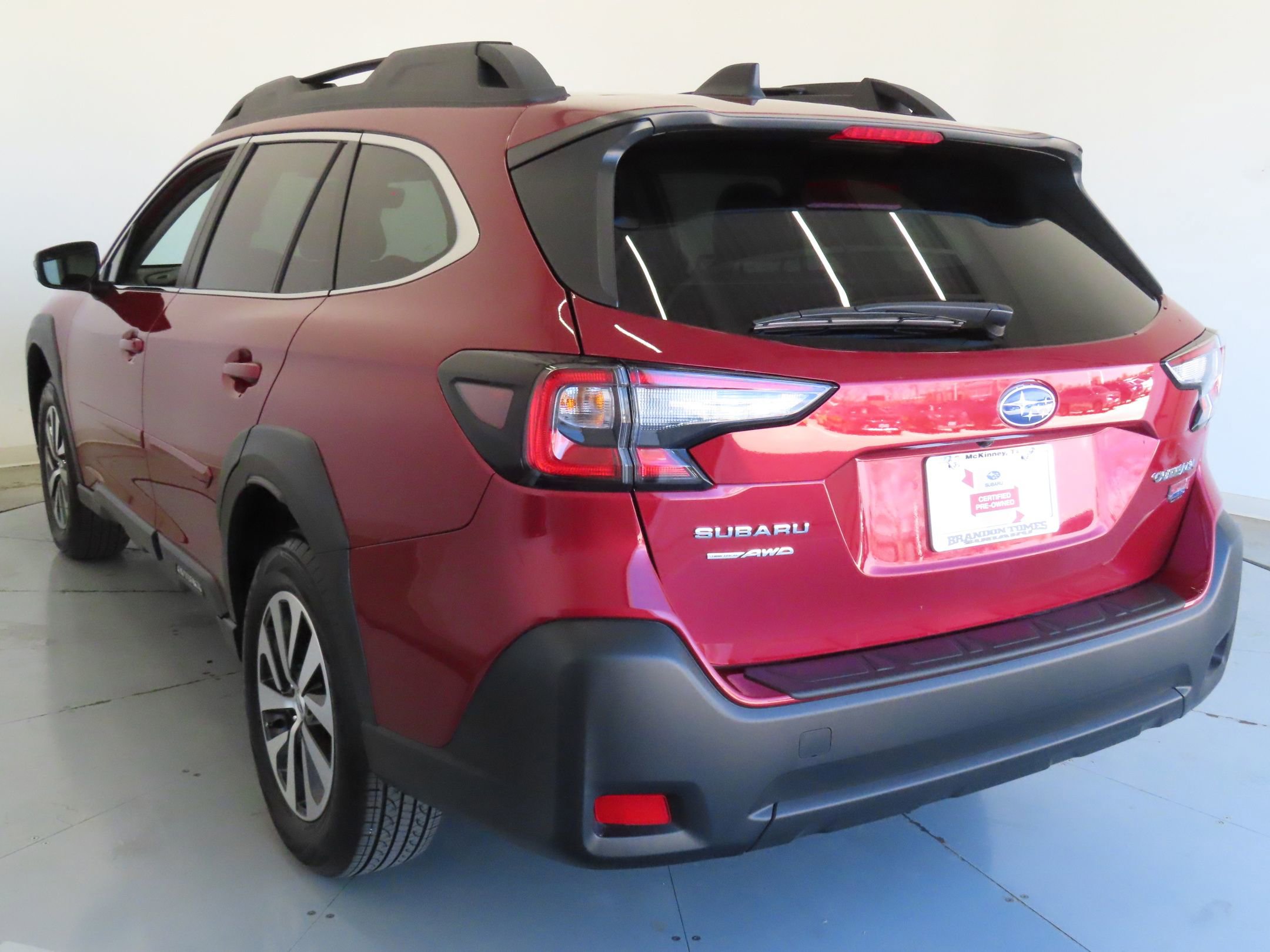 Certified 2025 Subaru Outback Premium AWD/4WD image 8