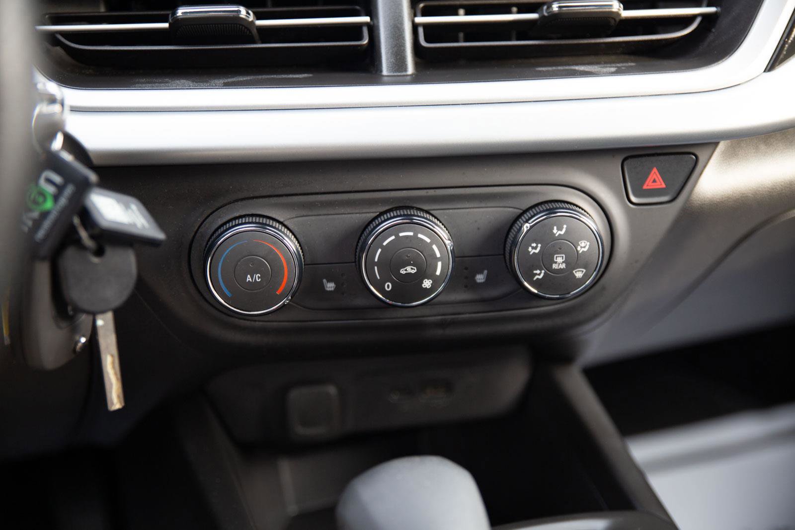 Certified 2024 Chevrolet Trax RS w/ Driver Confidence Package image 15