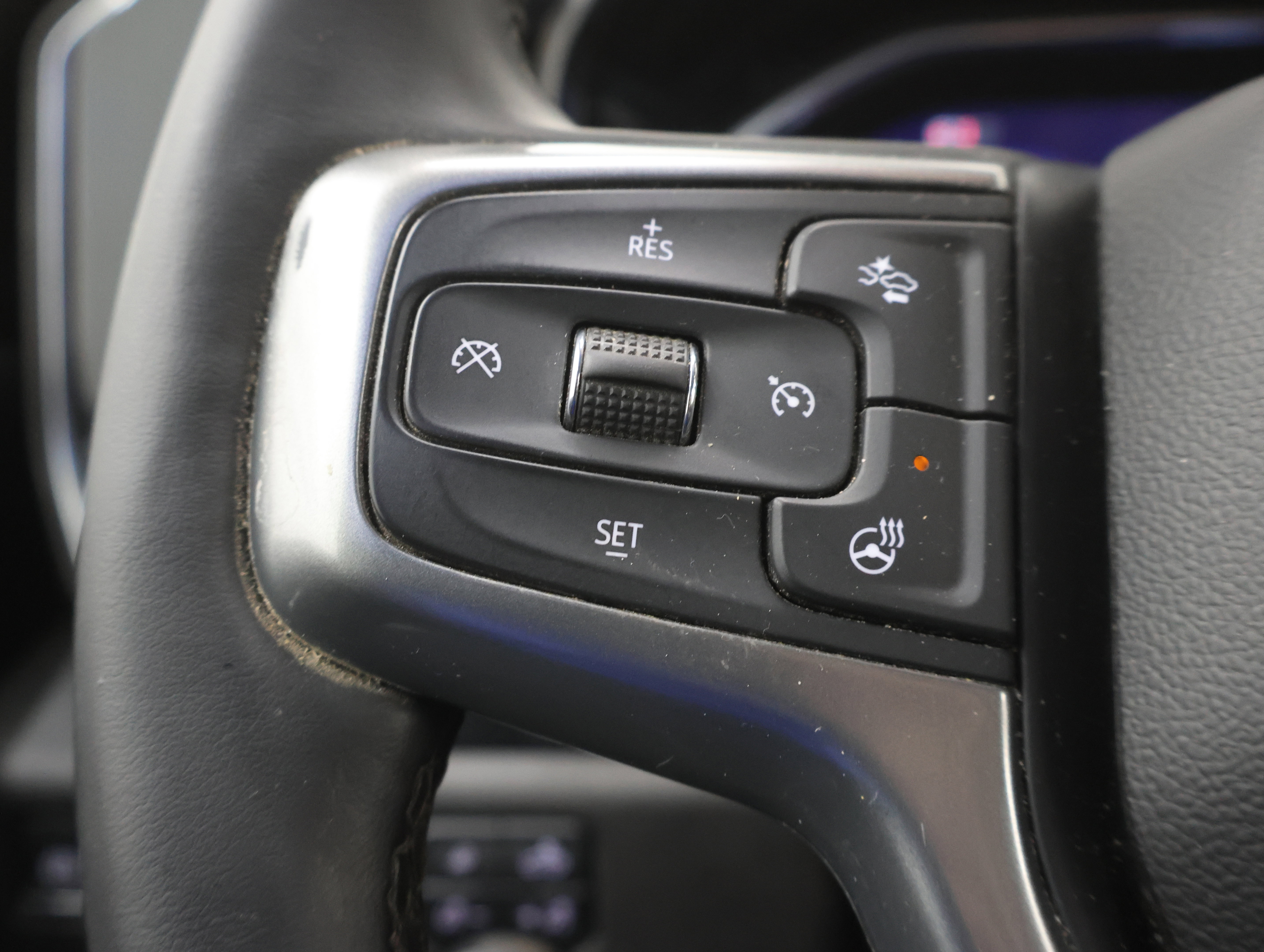 Used 2024 Chevrolet Silverado 2500 LT w/ Midnight Edition image 15