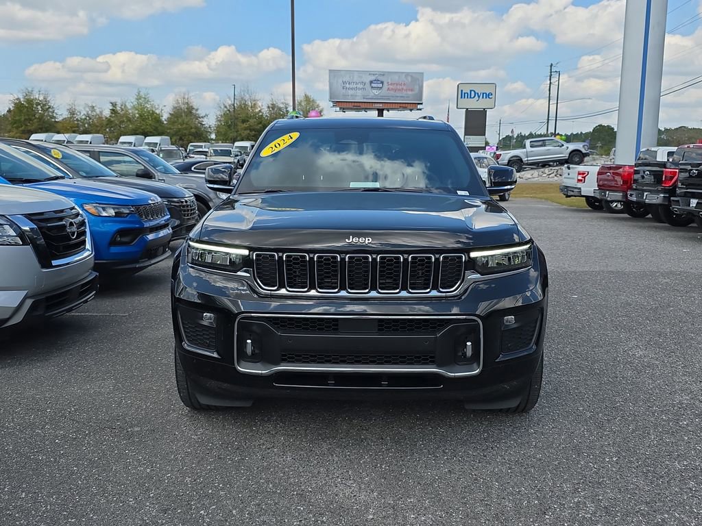 Used 2024 Jeep Grand Cherokee L Overland w/ Trailer Tow Package AWD/4WD image 10