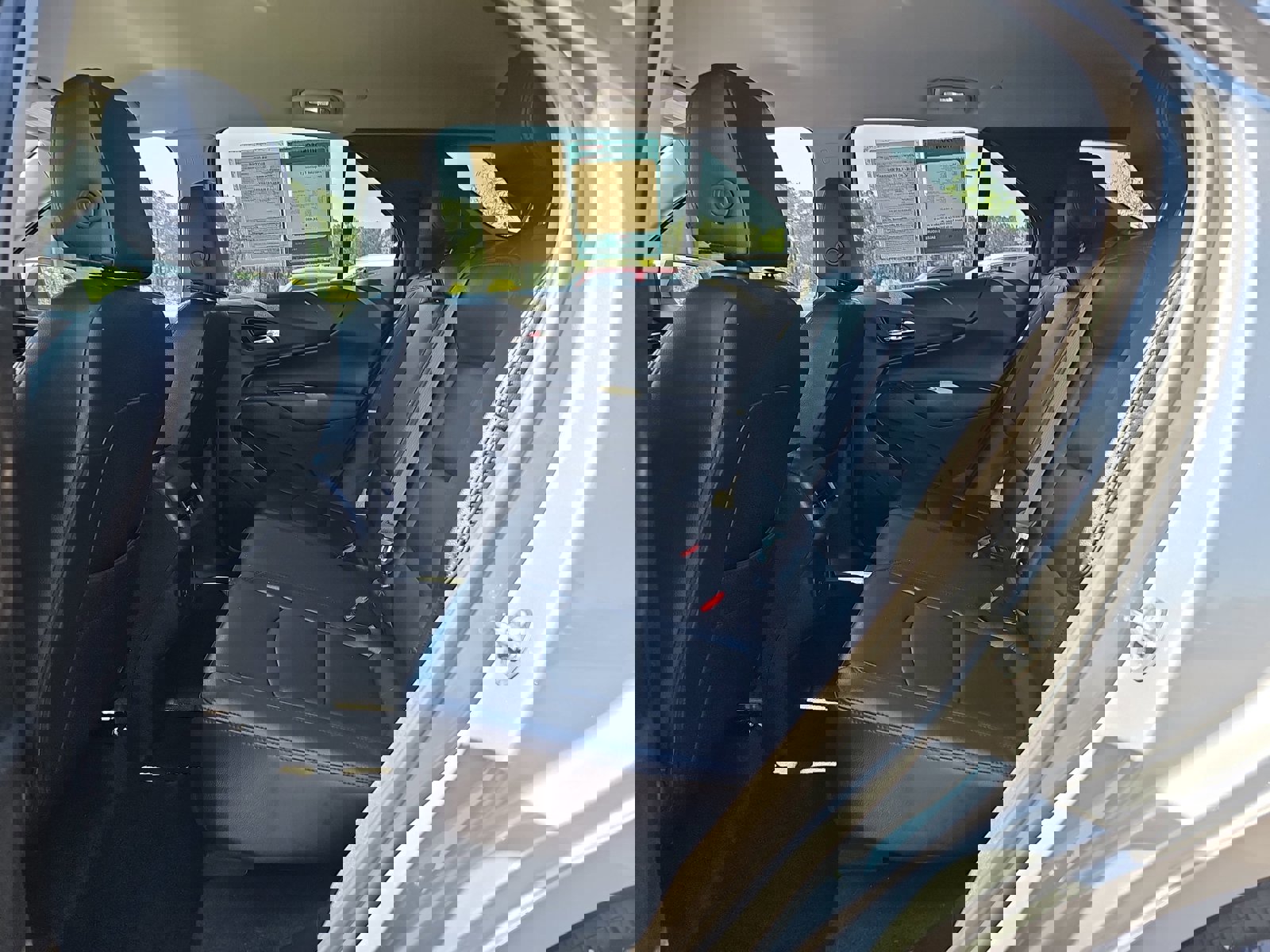 Used 2023 Chevrolet Equinox LT image 15