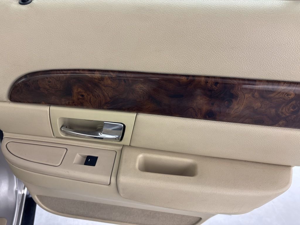 Used 2010 Mercury Grand Marquis LS image 26