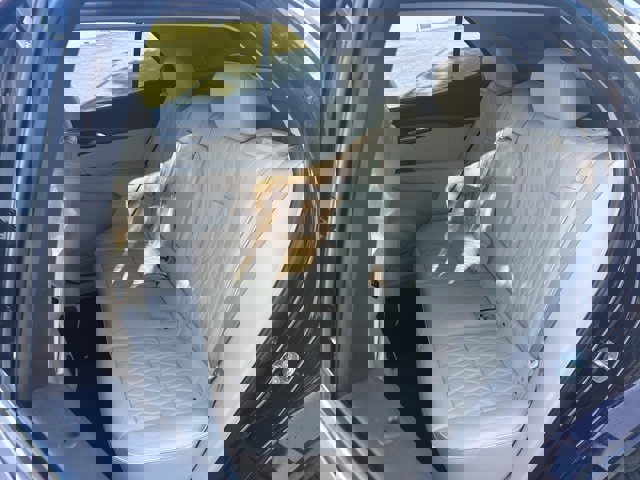 Used 2023 Buick Envision Avenir image 10