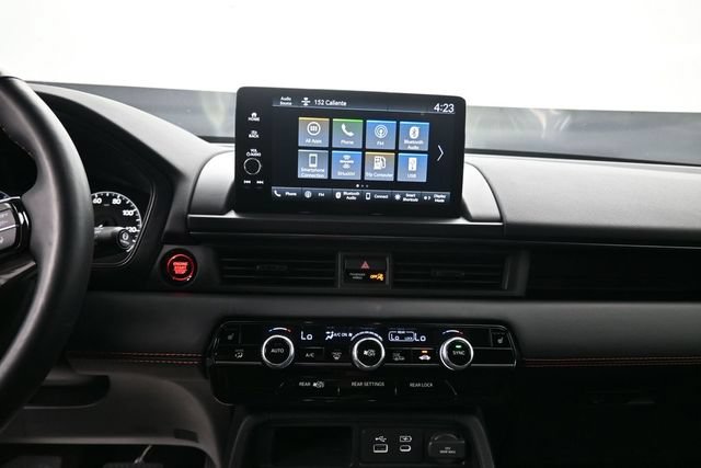 Used 2025 Honda Pilot TrailSport image 10