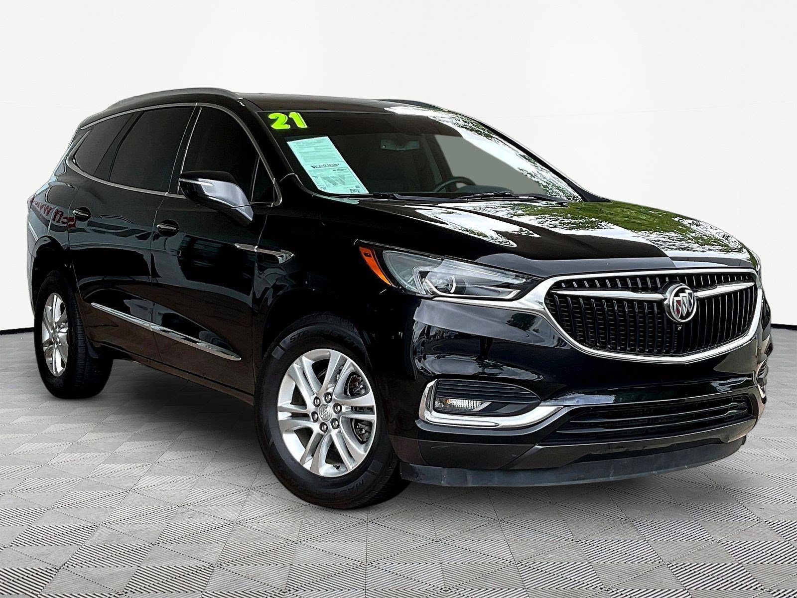 Used 2021 Buick Enclave Essence FWD image 3