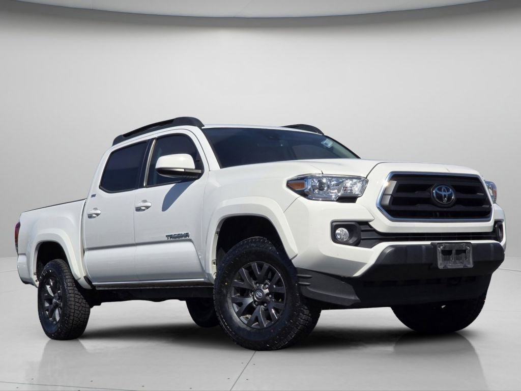 Used 2023 Toyota Tacoma SR5 RWD image 2