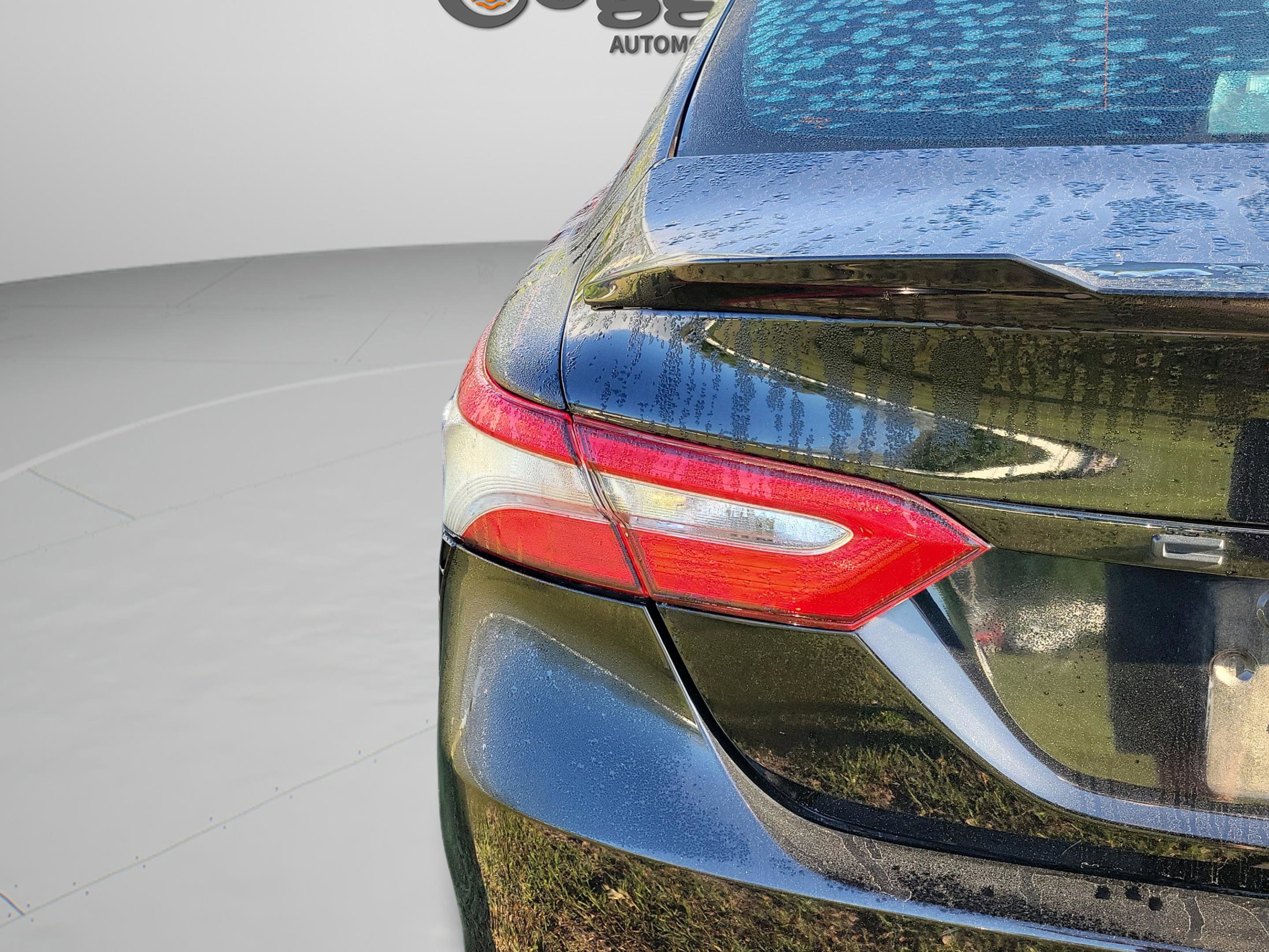 Used 2018 Toyota Camry SE image 24