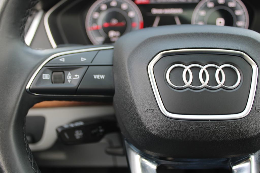 Used 2022 Audi Q5 2.0T Premium Plus w/ Premium Plus Package AWD/4WD image 13