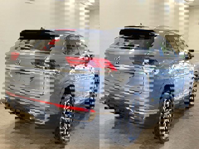 Used 2023 Volkswagen Atlas Cross Sport SEL AWD/4WD image 9