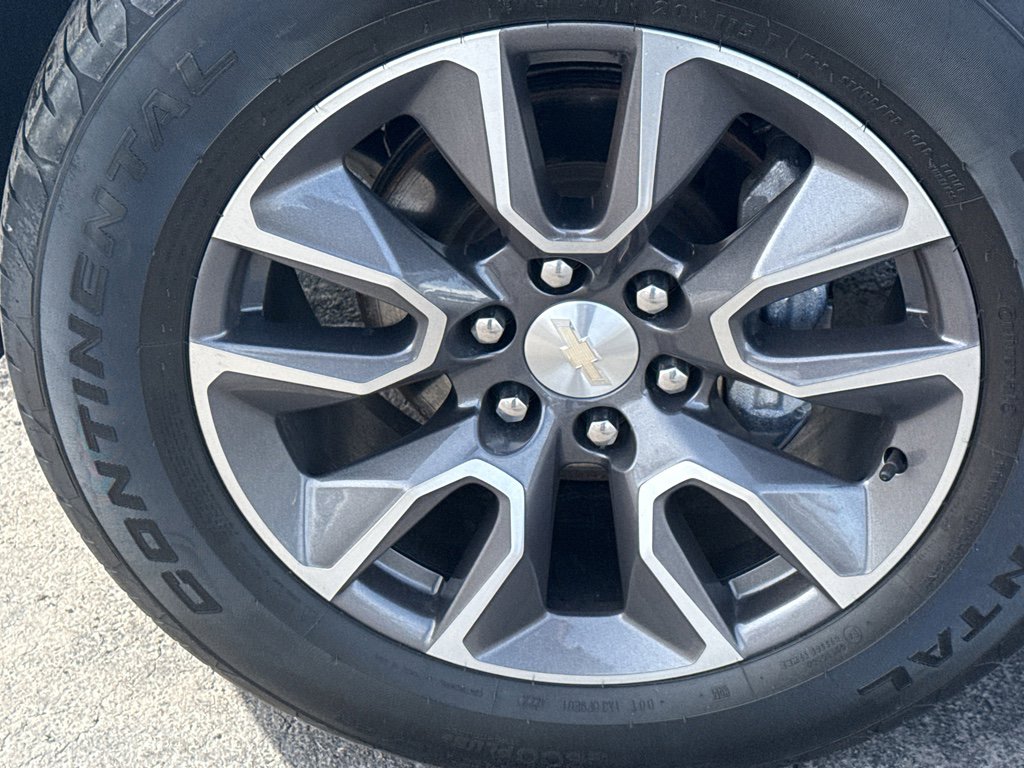 Used 2022 Chevrolet Tahoe LT w/ Luxury Package image 9