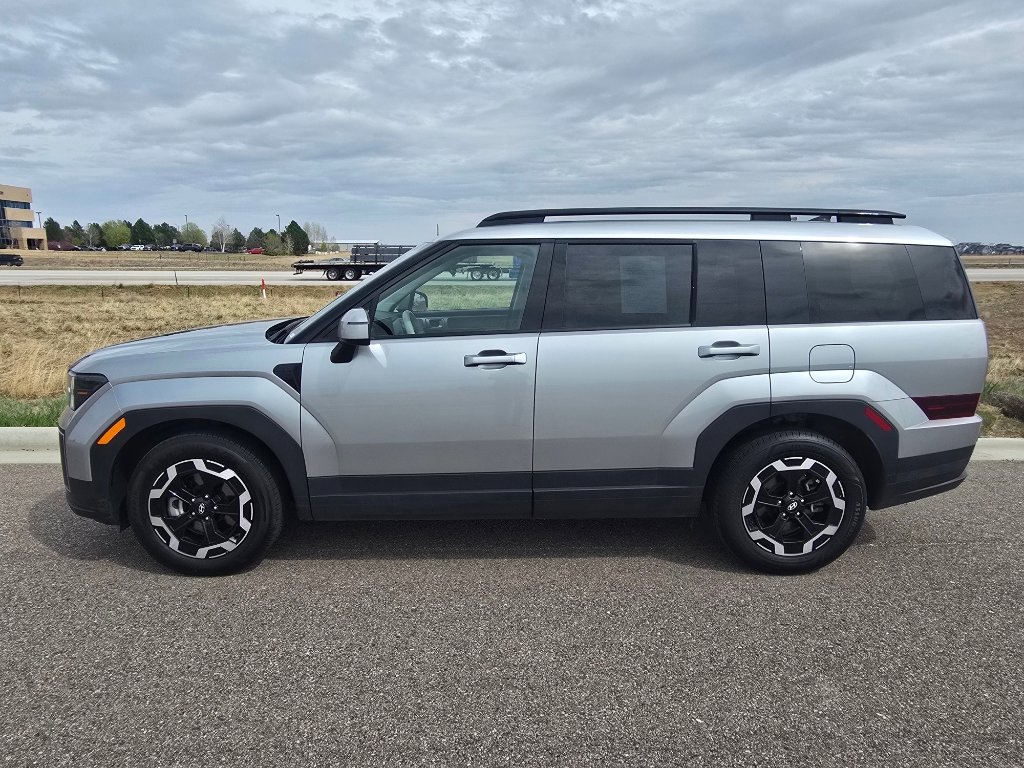 Used 2025 Hyundai Santa Fe SEL image 2