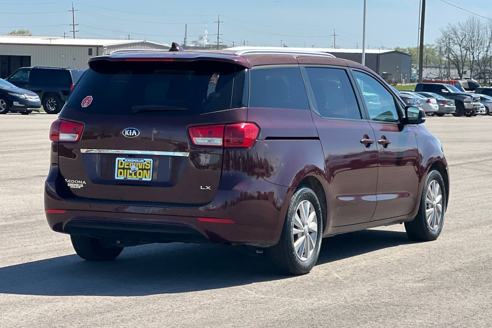Used 2017 Kia Sedona LX w/ LX Essentials Premium Package image 4