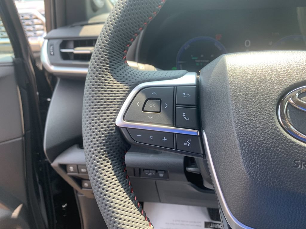 Used 2026 Toyota Sienna XSE FWD image 27