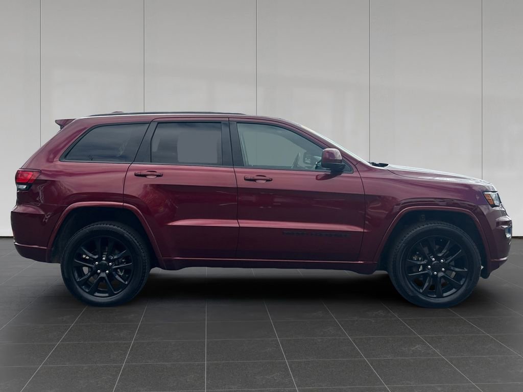 Used 2021 Jeep Grand Cherokee Laredo X AWD/4WD image 6
