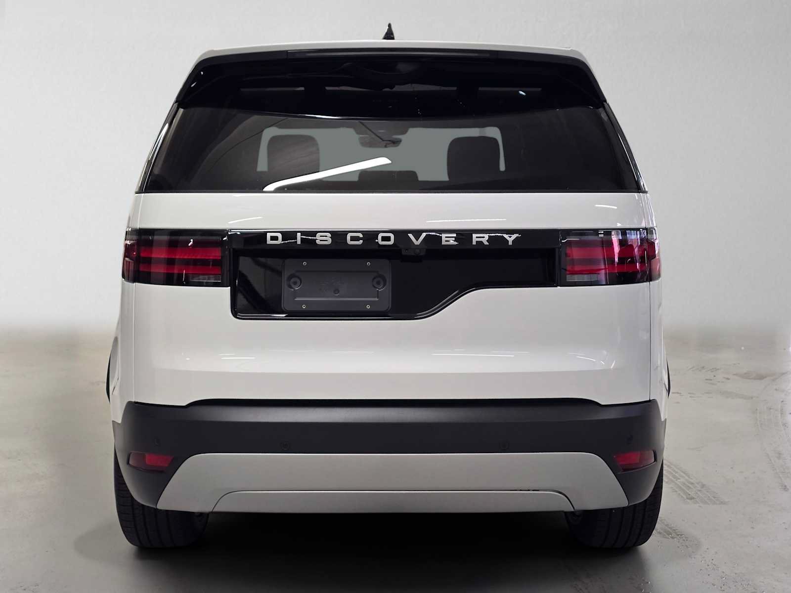 New 2026 Land Rover Discovery S AWD/4WD image 4