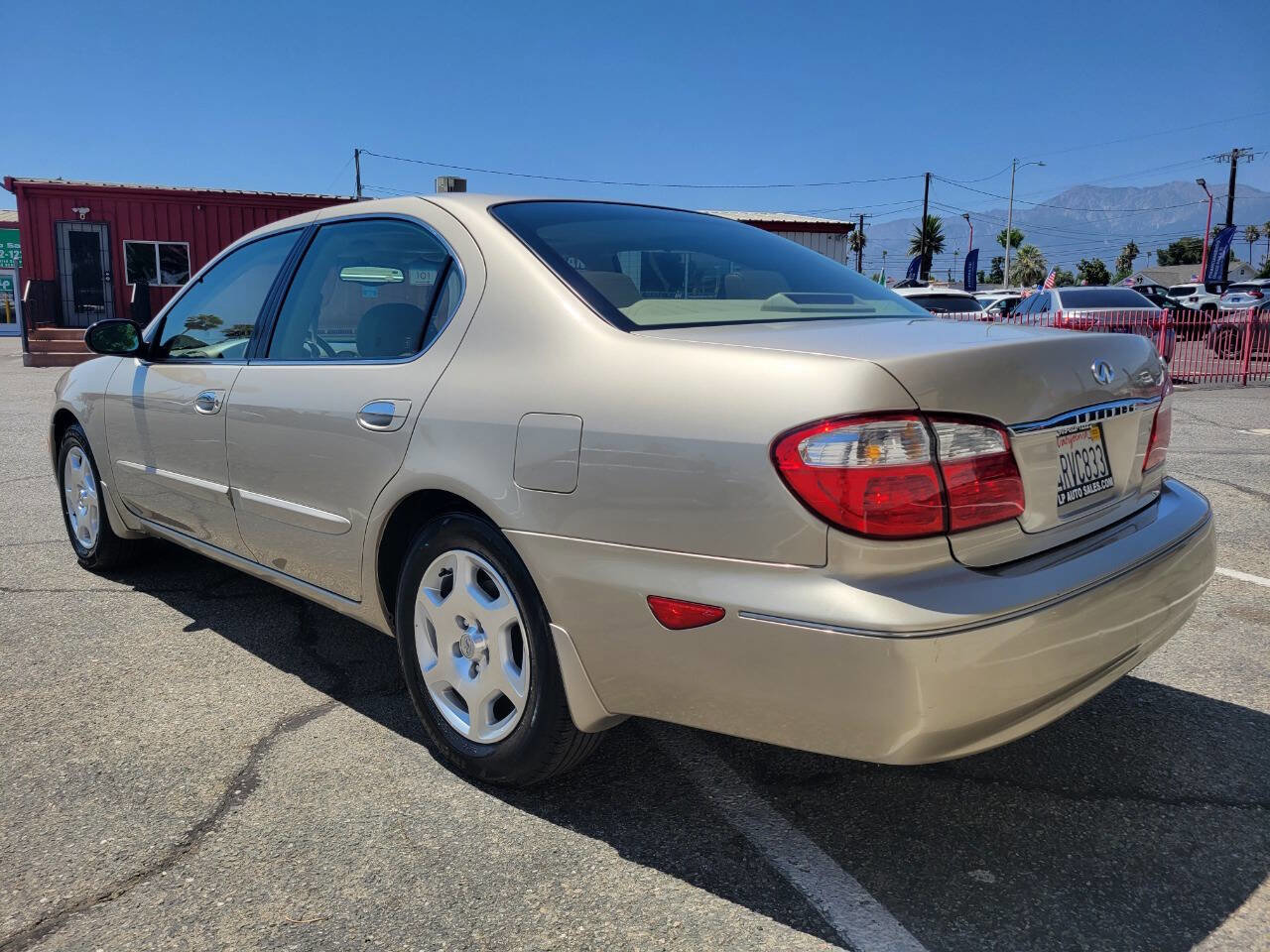 Used 2001 INFINITI I30 image 3