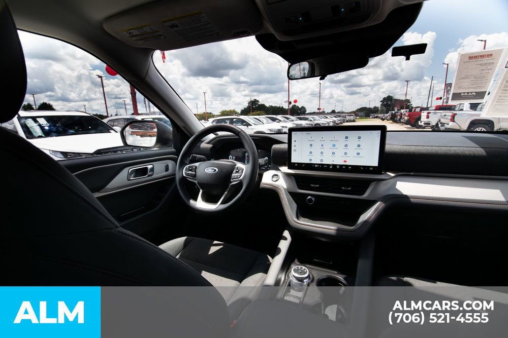 Used 2025 Ford Explorer Active image 25