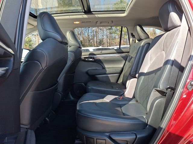 Used 2021 Toyota Highlander Platinum image 10