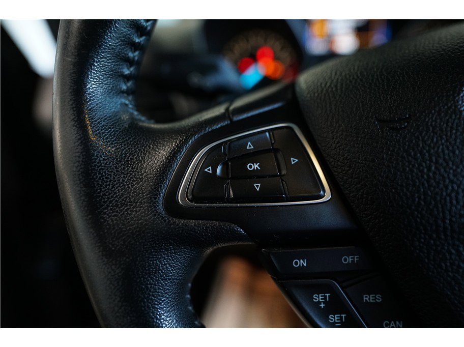 Used 2017 Ford Escape SE w/ Equipment Group 201A image 21