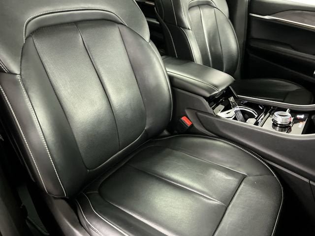 Used 2022 Jeep Grand Cherokee Limited w/ Luxury Tech Group II AWD/4WD image 29