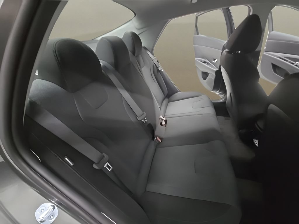 New 2026 Hyundai Elantra SE FWD image 23