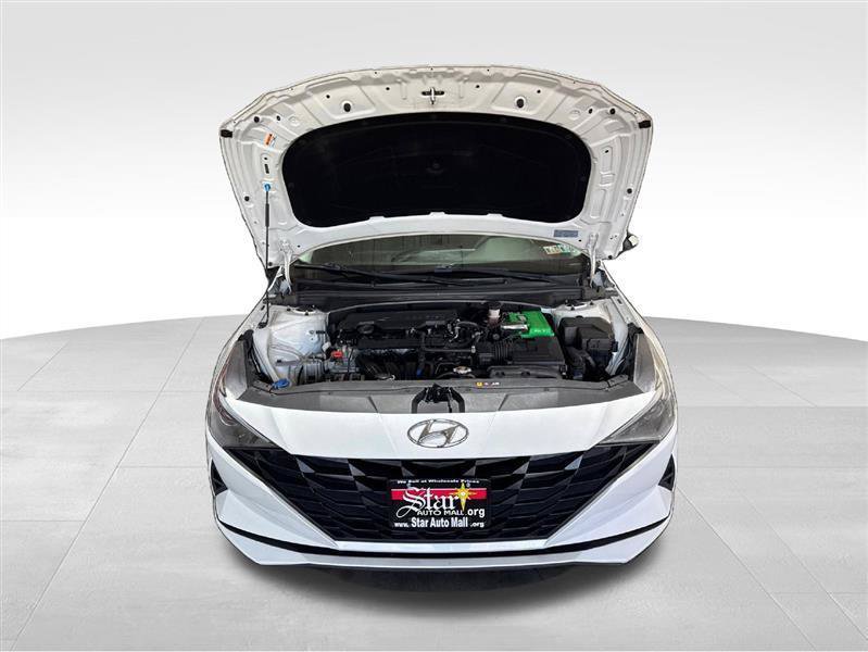 Used 2021 Hyundai Elantra SE FWD image 11