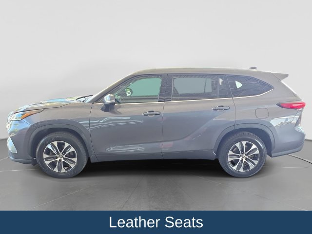 Used 2021 Toyota Highlander XLE FWD image 5