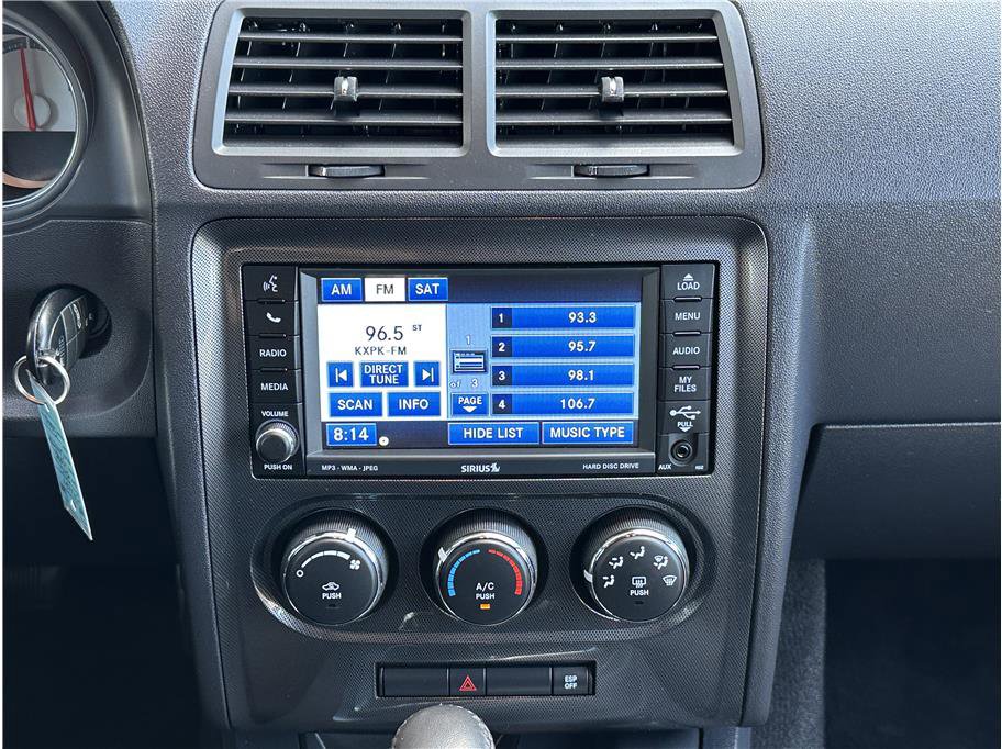 Used 2010 Dodge Challenger SE RWD image 23
