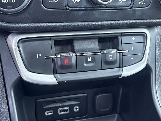 Certified 2023 GMC Terrain SLT w/ Infotainment Package II AWD/4WD image 16