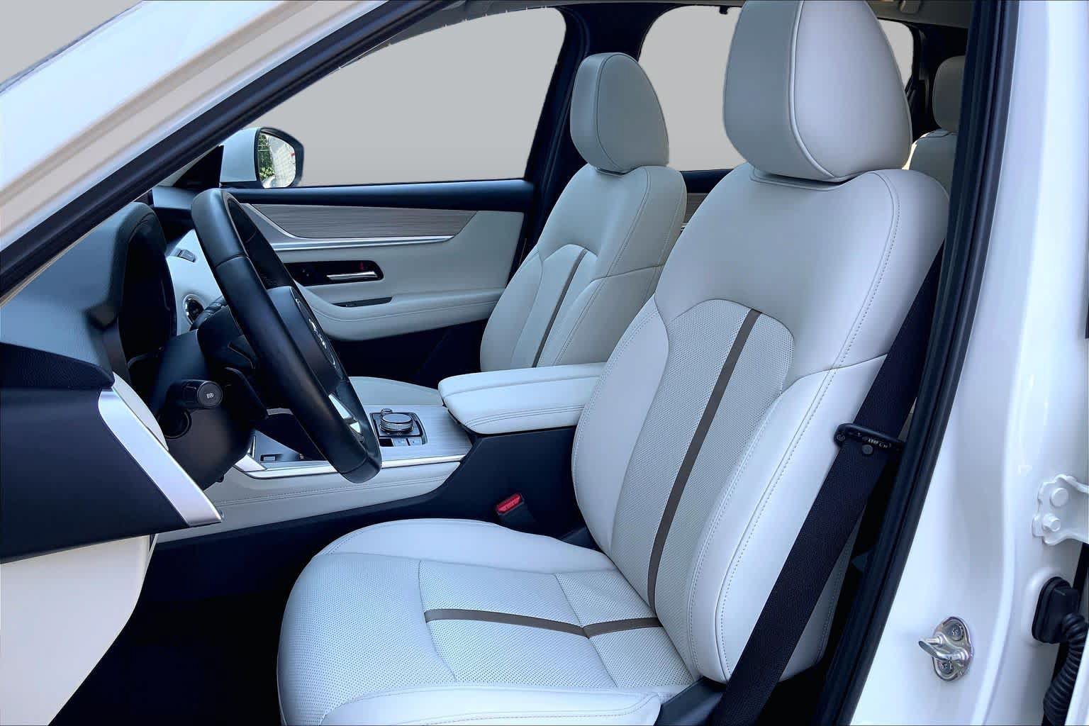 Certified 2024 MAZDA CX-90 Plug-In Hybrid w/ Premium Plus AWD/4WD image 9